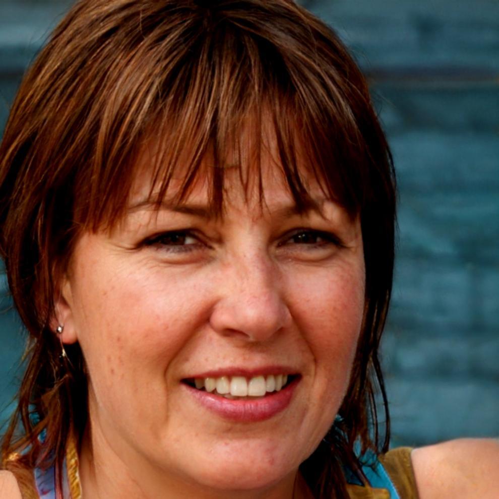 Sarah Chen, Lead Financial Educator